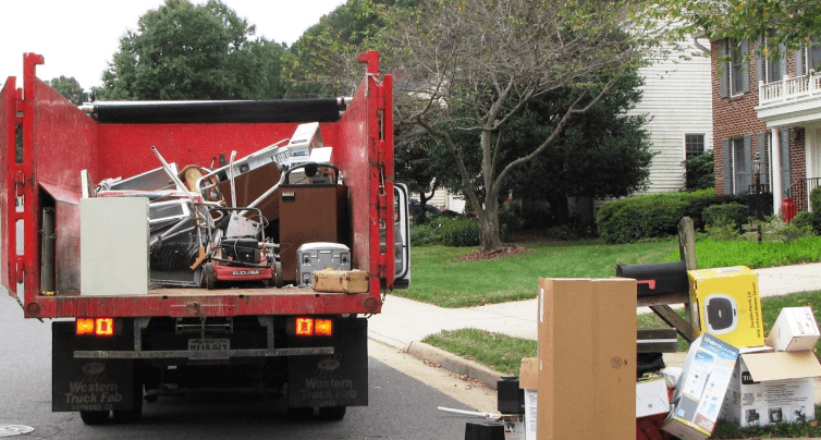 Top 4 Convincing Reasons to Hire Professional Junk Removal Services